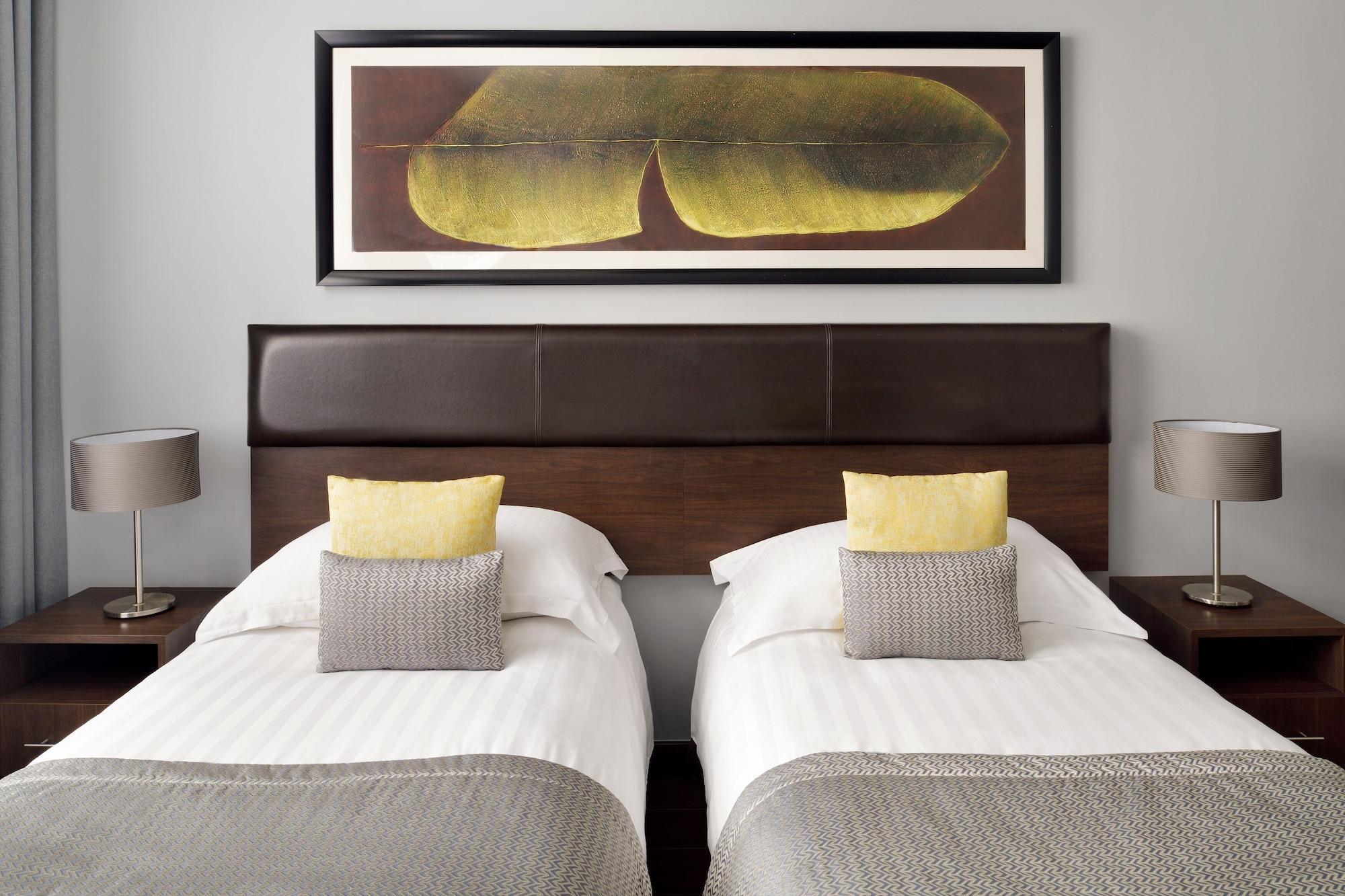 Moevenpick Hotel Apartments Al Mamzar Дубай Екстериор снимка Artwork by David Ascoli